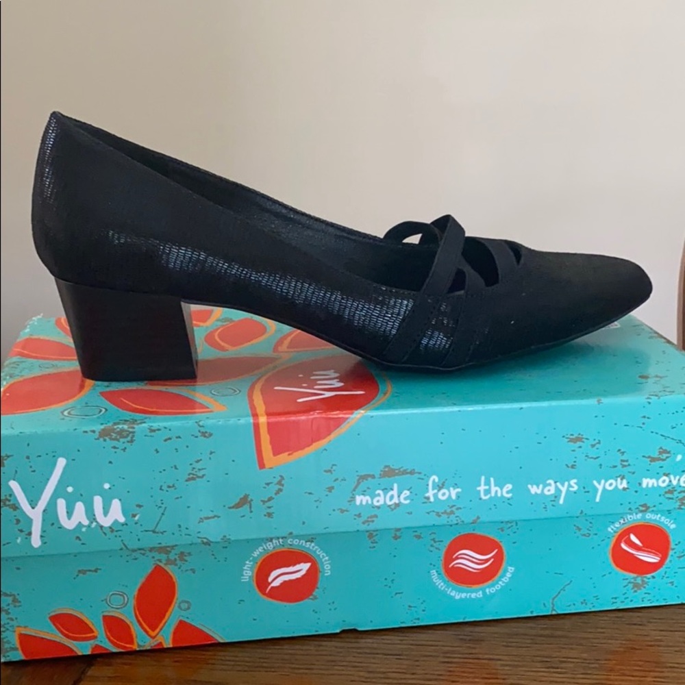 Brand new women’s heels